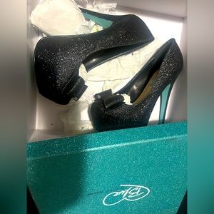 Betsey Johnson 6.5 Heels